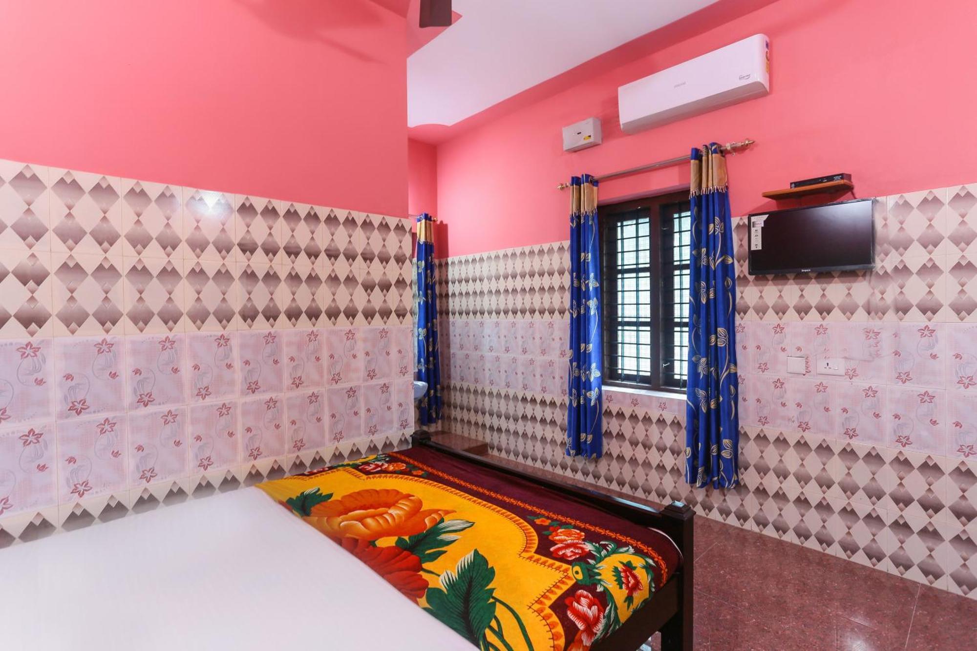 Hotel O Sree Bhadra Tourist Home Kollam Exterior foto